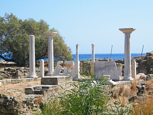Wandern auf der Insel Karpathos: Überreste einer christlichen Basilika in Pigadia